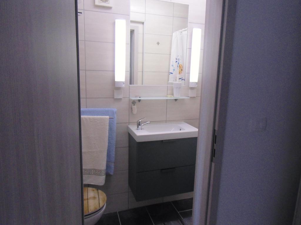 Apartment Kolman Cres Buitenkant foto