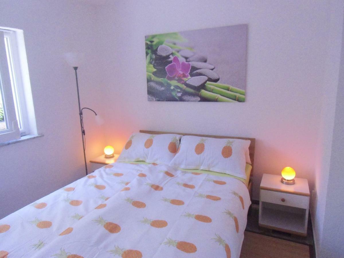 Apartment Kolman Cres Buitenkant foto